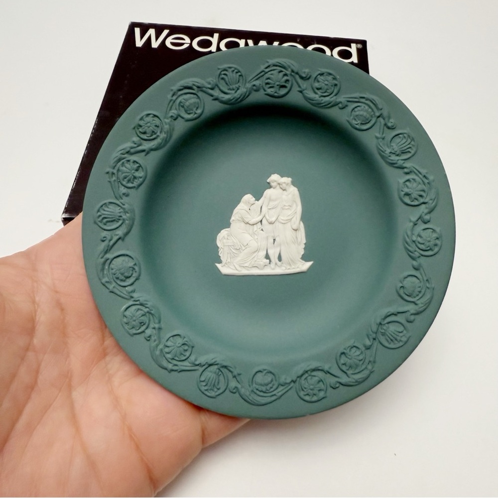 Vintage Wedgwood England Teal Spruce Green Jasperware Patrician Trinket Dish - Picture 2 of 7